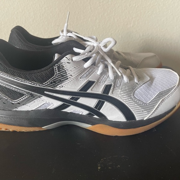 ASICS black and white 9.5 women’s - Picture 3 of 9